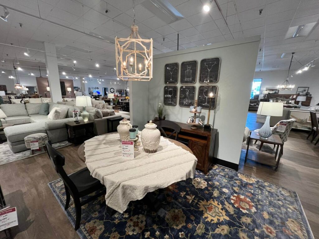 About Us Show Room 3 (1)